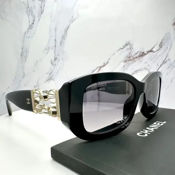 New CHANEL Sunglasses - Picture 2 of 16